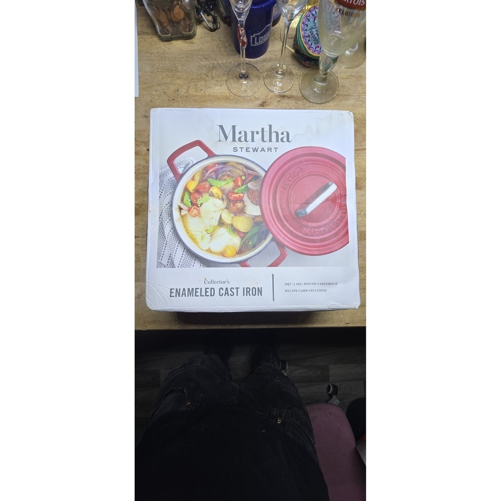 NOS Martha Stewart Collector's Enameled Cast Iron 2 Quart Round Casserole Red